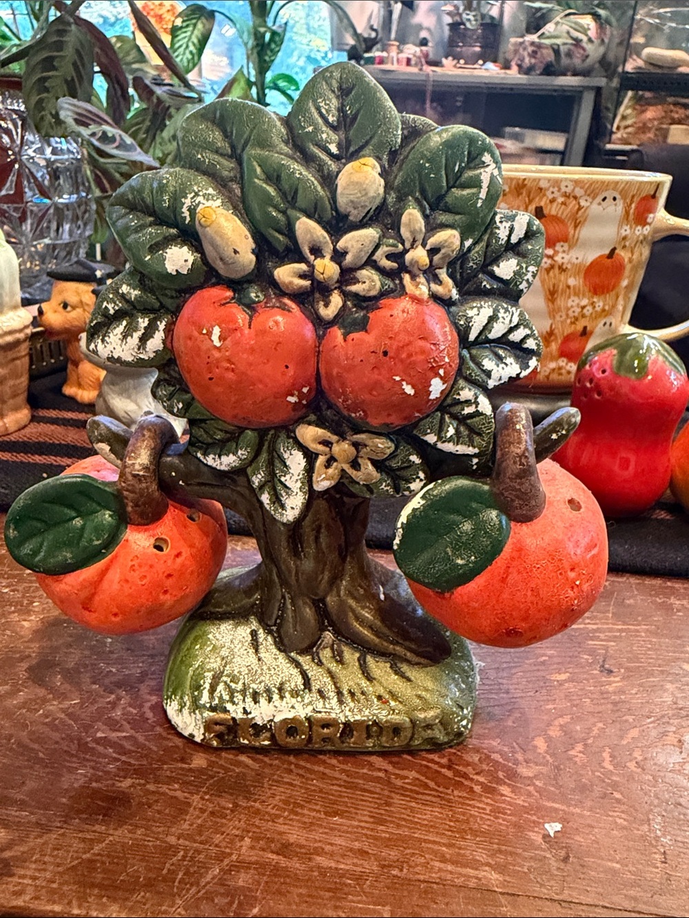 Vintage Florida Orange tree salt and pepper set.